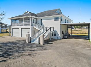 1306 Spring Branch Dr, Cove, TX 77523