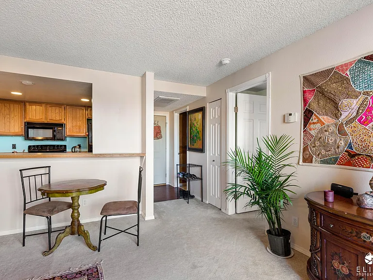 9645 Independence Dr #302 — Photo 19