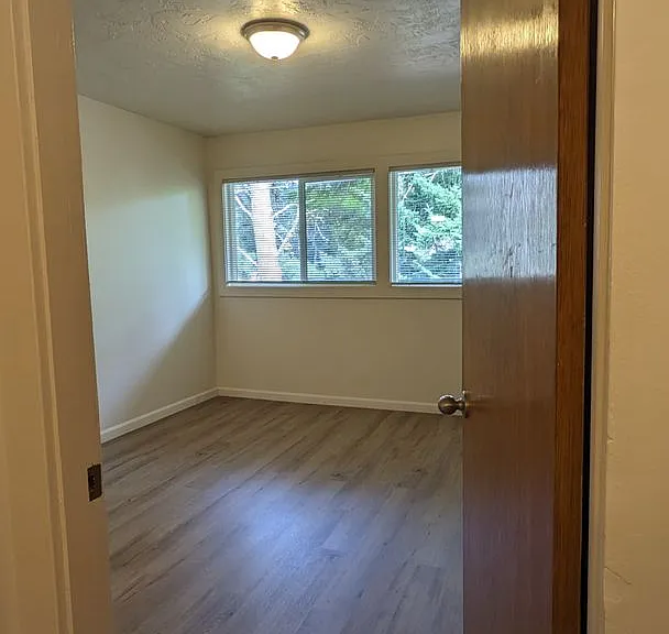 Park Village Apartments — Photo 75