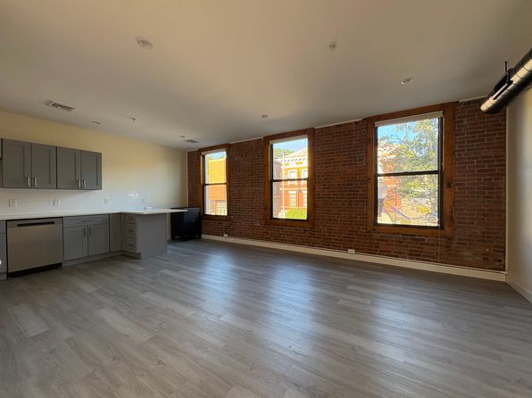 254 Main St #1