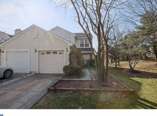 2 Rolling Hills Dr E, Westampton, NJ 08060