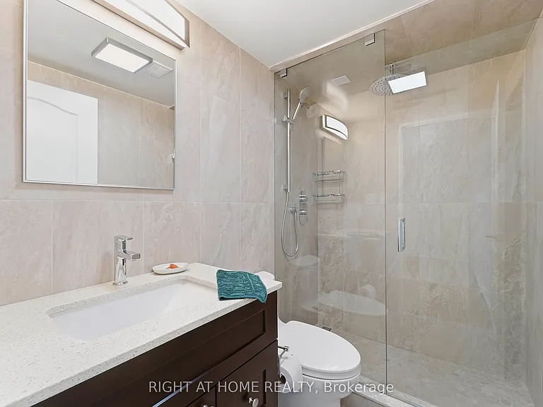 240 Scarlett Rd #2011 — Photo 14