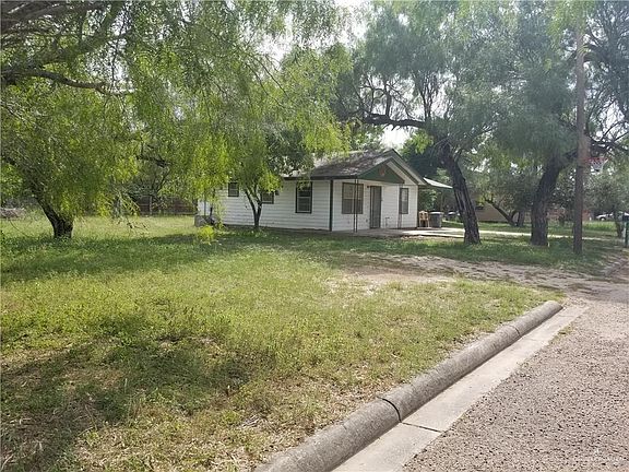 2nd image of 2922 Hackberry Ln