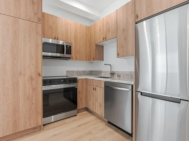 1105 N. Coast Highway | Sand Castle Apartments — Photo 2