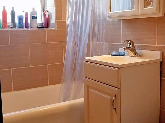 5th image of 4764 N Virginia Ave APT 107