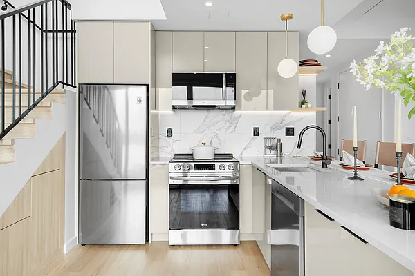 Rented by Highline Residential | media 31