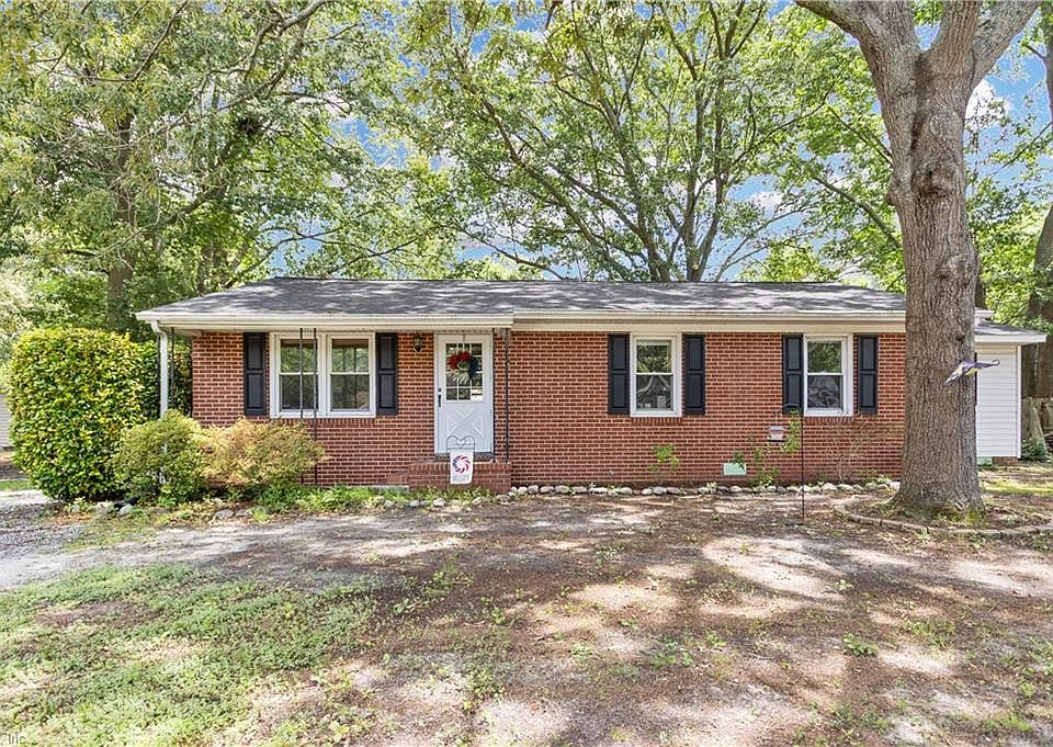 1st image of 1659 Holly Dr
