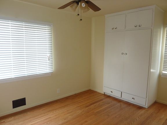4th image of 136 S Michigan Ave APT G