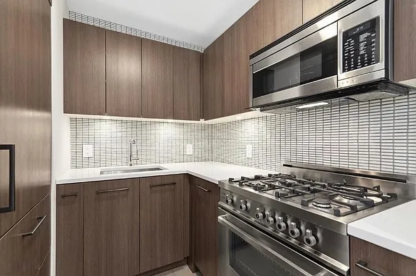 Sold by Digs Realty Group | media 6