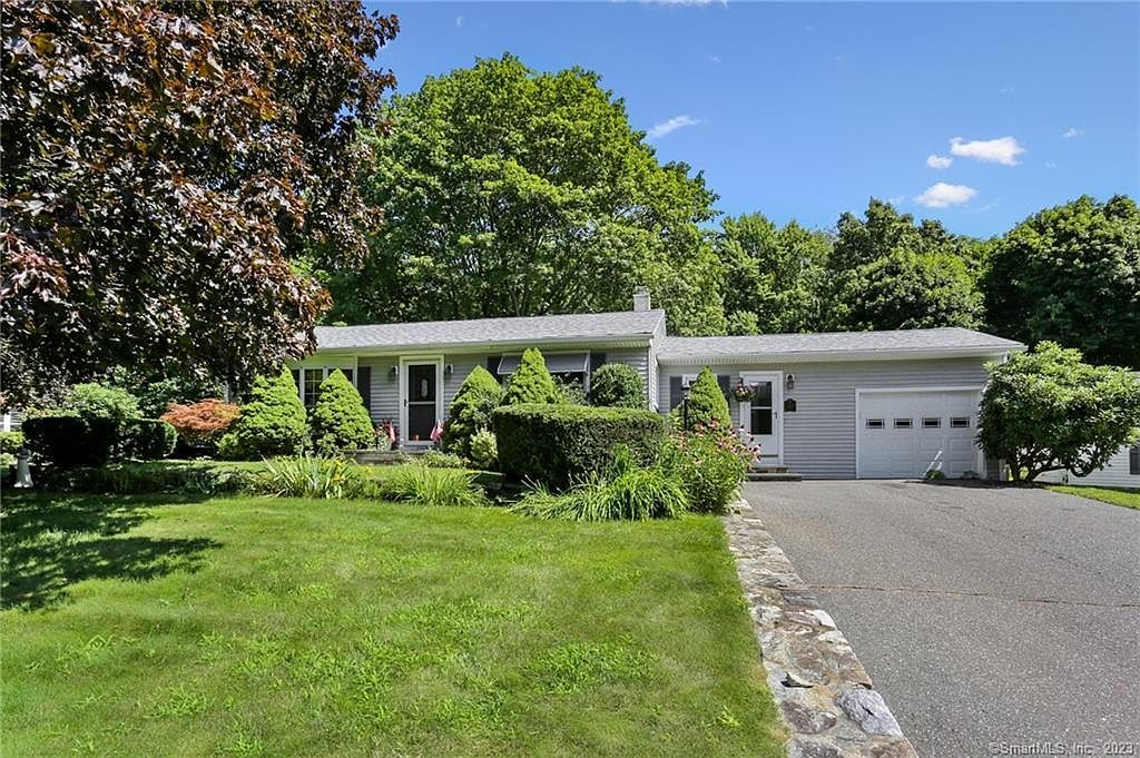 1752 Musso View Ave, Cheshire, CT 06410 Zillow