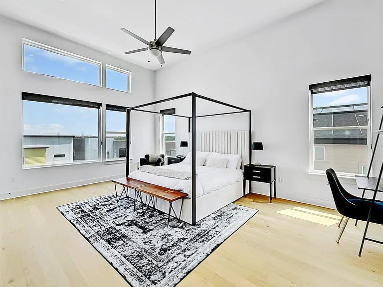 7329 Cordoba Dr — Photo 15