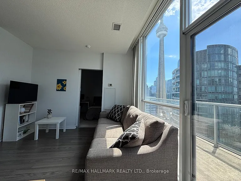 352 Front St W #Penthouse 03 — Photo 7