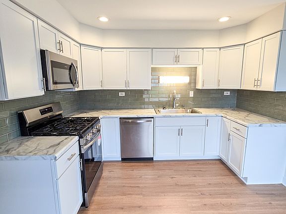 5th image of 1618 Charles Dr