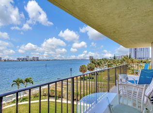 801 Lake Shore Dr APT 409, Lake Park, FL 33403