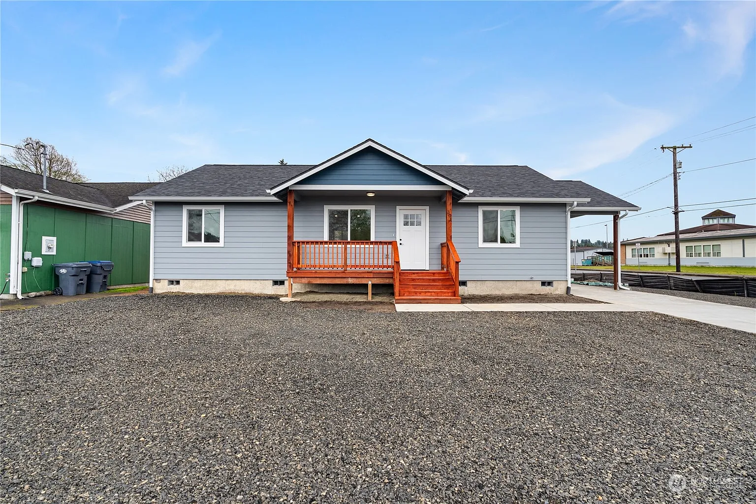 301 E Perry Street photo 1