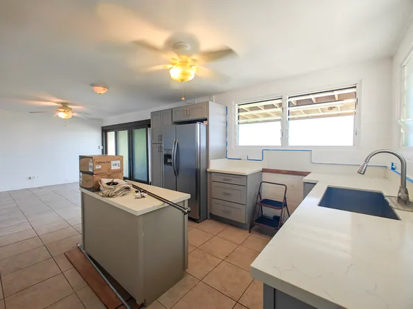 927 Lolena St, Honolulu, HI 96817