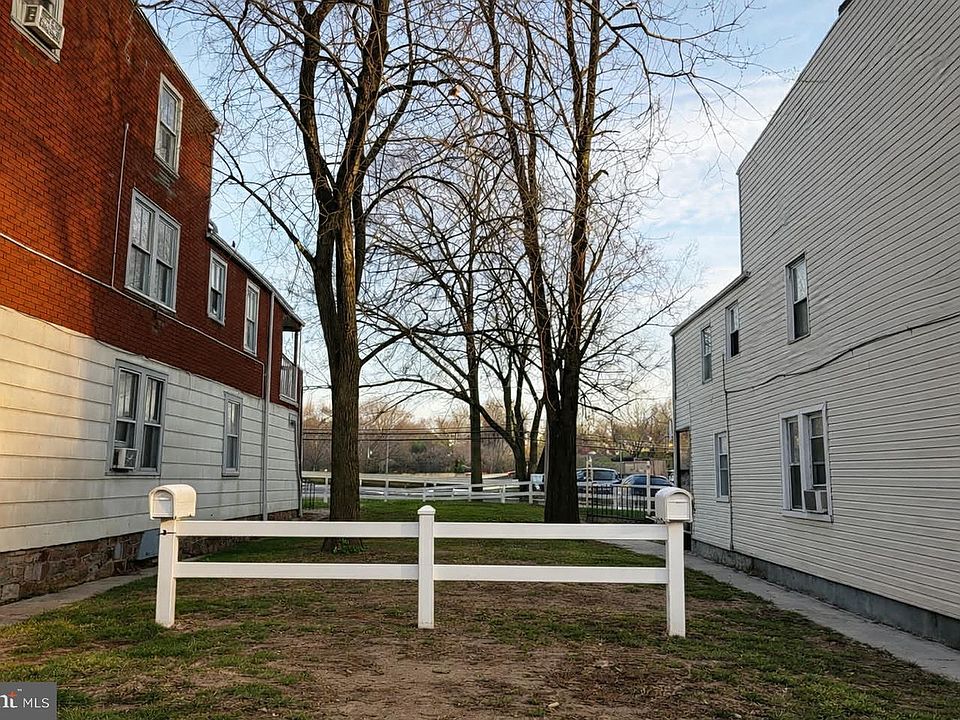 1st image of 1847 Boas St