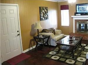 4th image of 9462 Oleander Dr