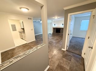 1235 66th St APT 14, Windsor Heights, IA 50324