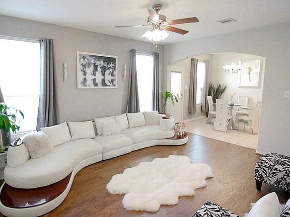 3rd image of 13106 Aiden Cir