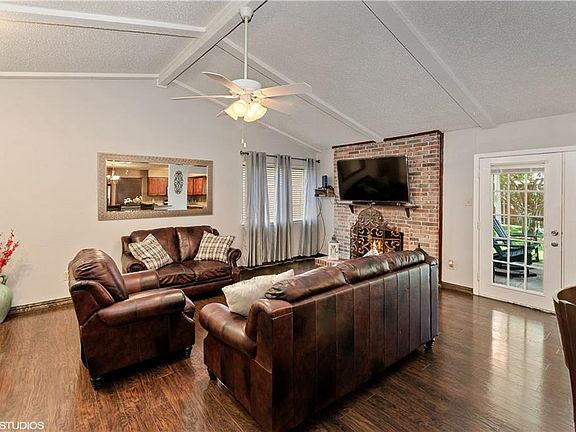 2nd image of 2116 Cedarcrest Dr