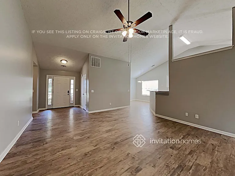 1317 Kent Mnr — Photo 3