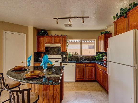 3rd image of 10542 W Robin Ln