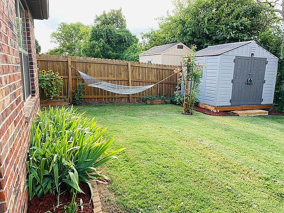 Left view @backyard 