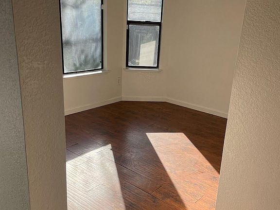 3rd image of 8439 Carlin Ave