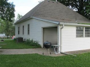 202 S Lafayette St, Corder, MO 64021