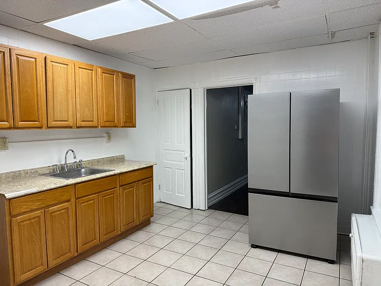 392 W Greenleaf St — Photo 3