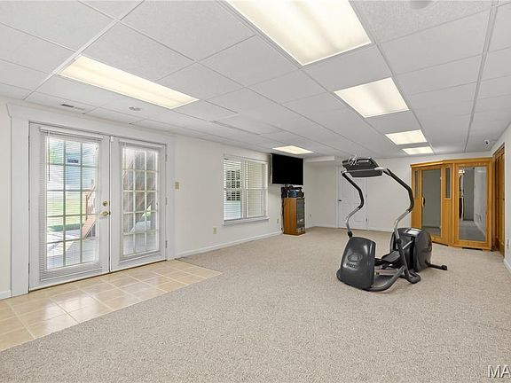 5th image of 2840 La Brea Dr