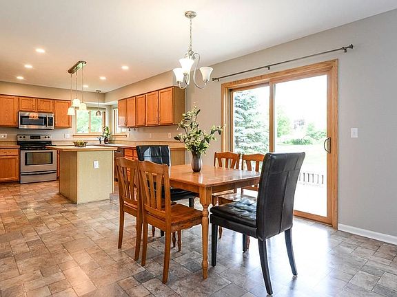 2nd image of 4883 N Ashford Way