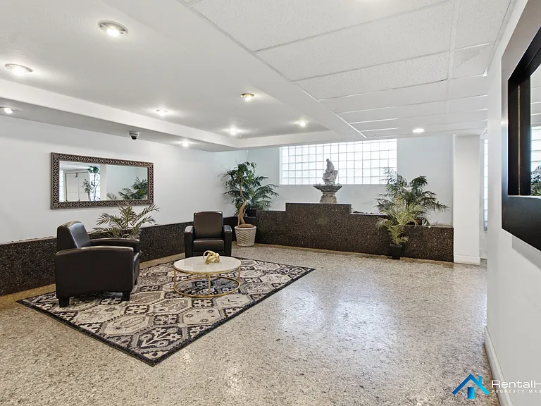 11044 Acama St #203 — Photo 20