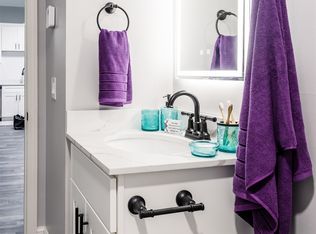 8 Karolina Dr #303, Dover, NH 03820