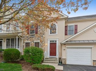 27 Rolling Views Dr, West Paterson, NJ 07424