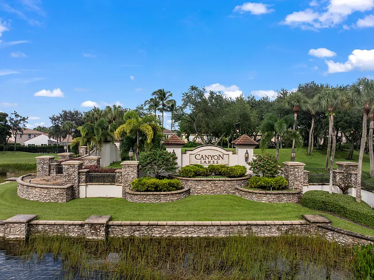 8492 Breezy Oak Way — Photo 55