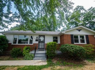 5708 Mockernut Ln, Louisville, KY 40258