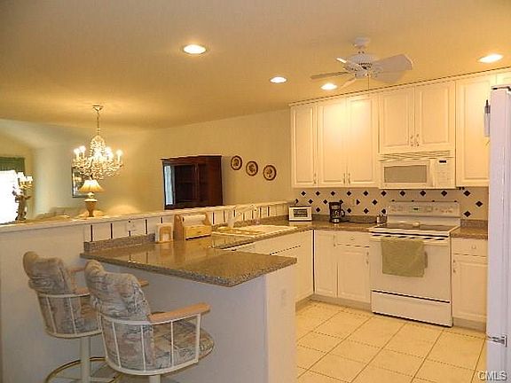 4th image of 87 Haley Ln #87