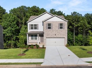 8182 Elkhorn Dr, Fairburn, GA 30213