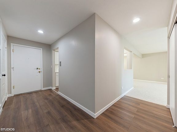 2nd image of 5500 Carriageway Dr APT 206C