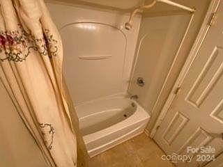 4th image of 1004 Holly Hills Dr