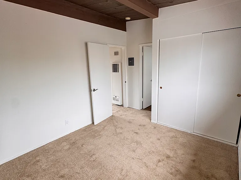 4051 La Rica Ave #12 — Photo 6