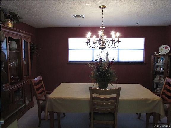 3rd image of 512 Lark Dr