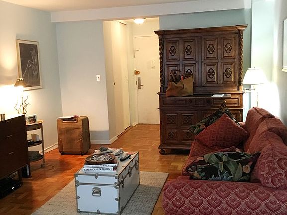 5th image of 238 E 55th St #8F