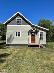 122 Prospect Ave N, Park River, ND, 58270