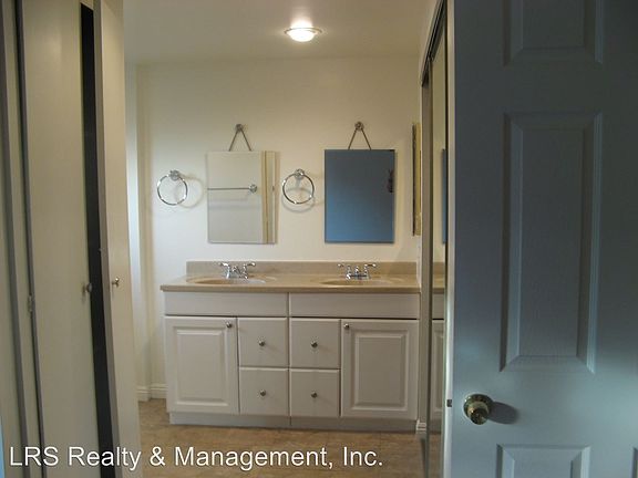 4th image of 12641 Spinnaker St