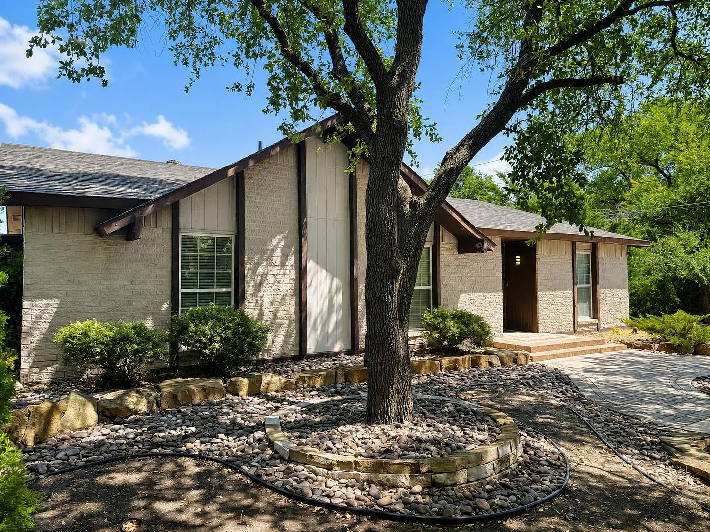 Your Private Dallas Oasis Pool, Putting Green & Resort-Style Living in Kingsley Meadows! — Photo 3