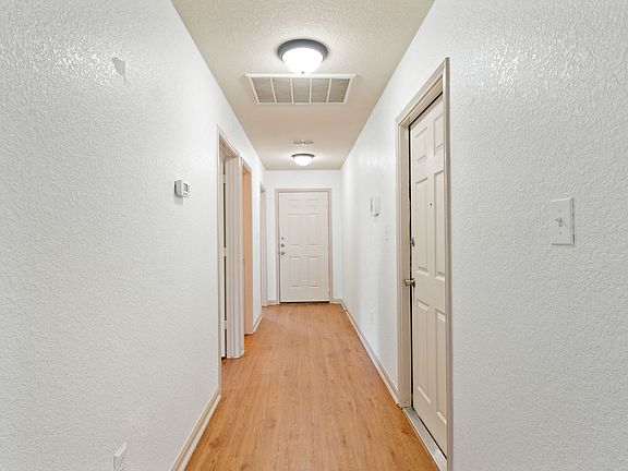 3rd image of 5706 Texas Cyn