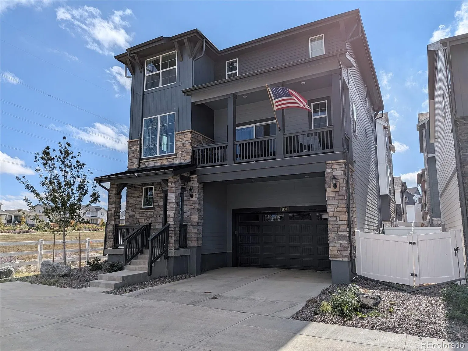 4 bed, 3.5 bath, 2104 sqft, $3,500 — Photo 1